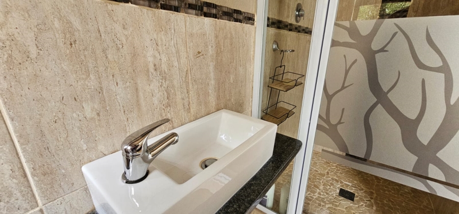 5 Bedroom Property for Sale in Mooinooi North West